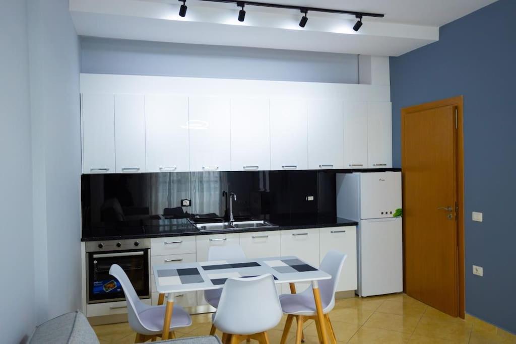 Apartment In Vlore Kejvi Экстерьер фото